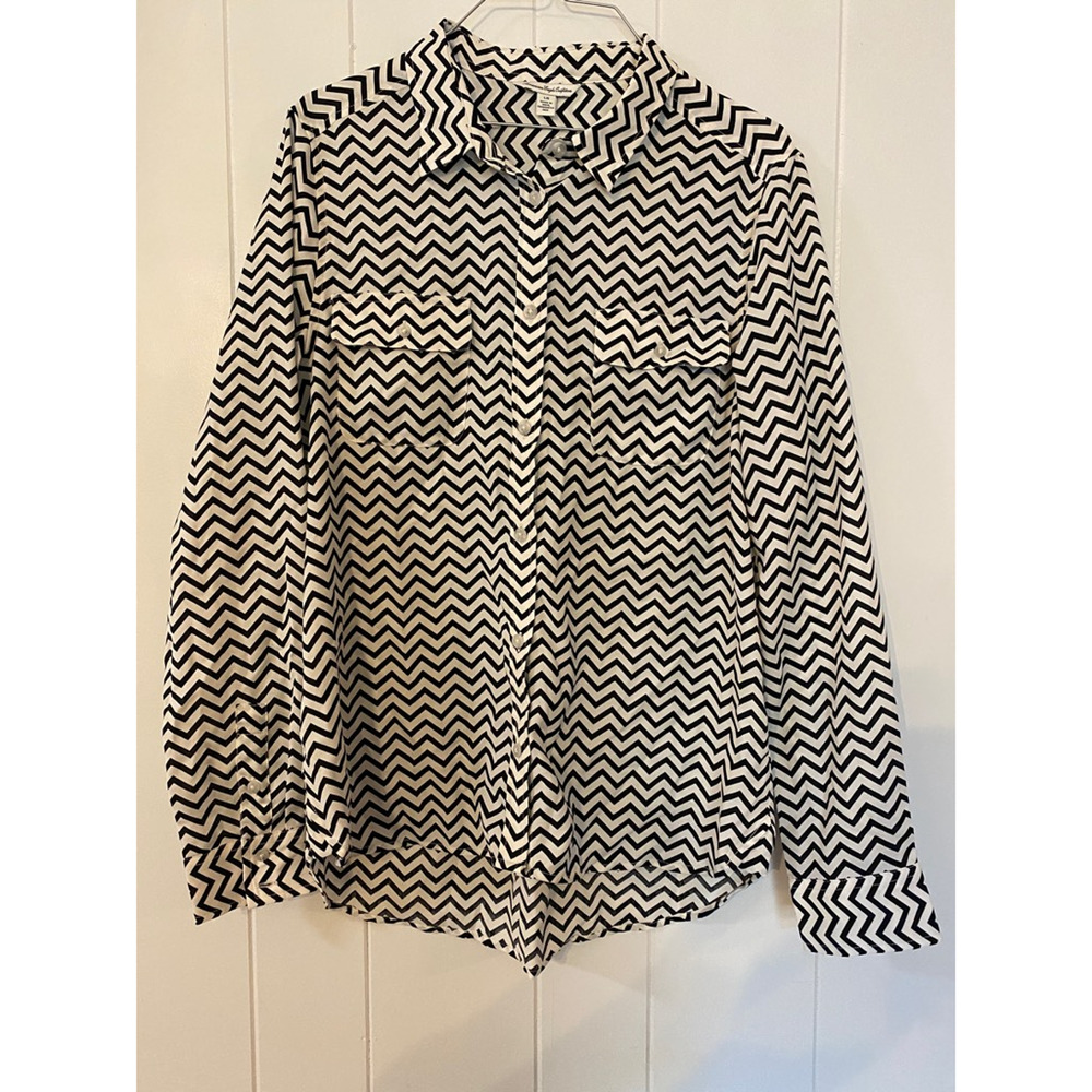 American Eagle Outfitters Womens Blouse Black Chevron Long Sleeve Button Cuff L